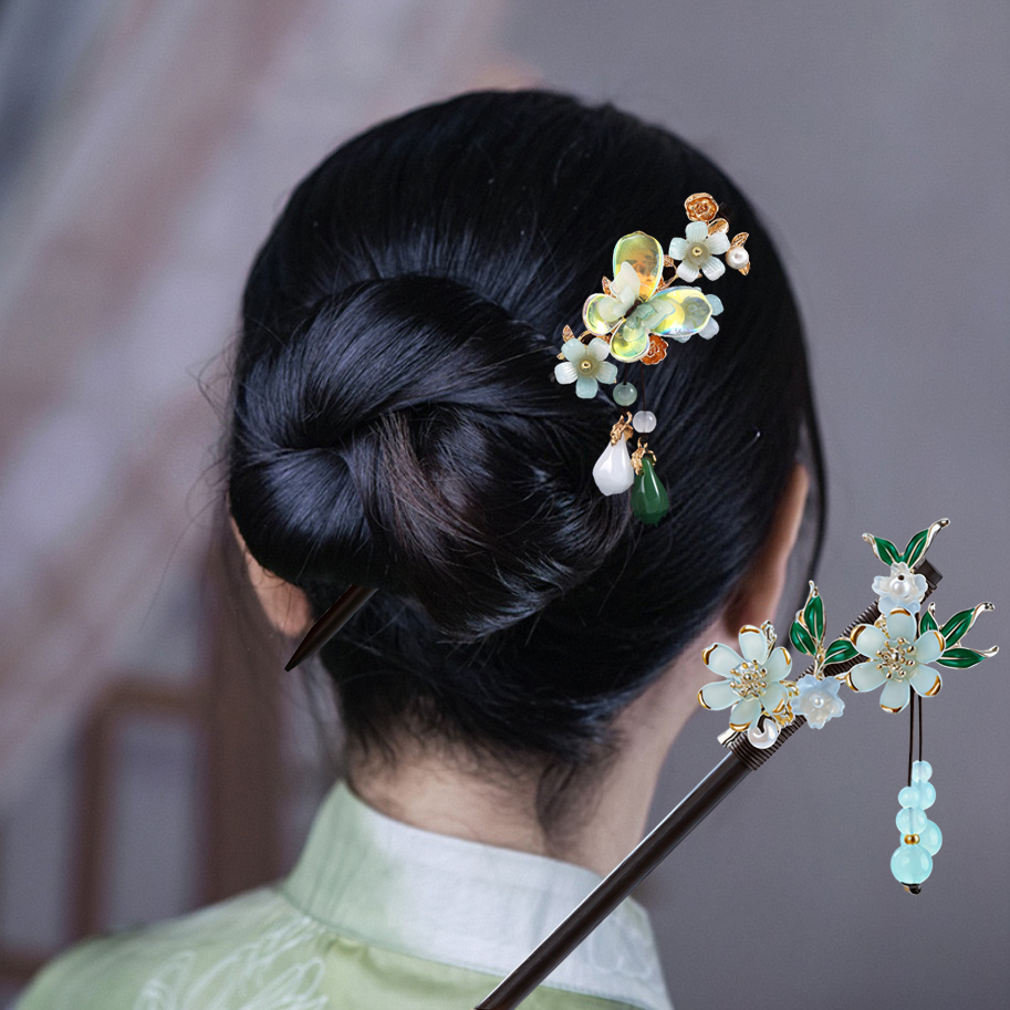 Supply Florist - Wood Tassel Step Shaking Hair Stick
