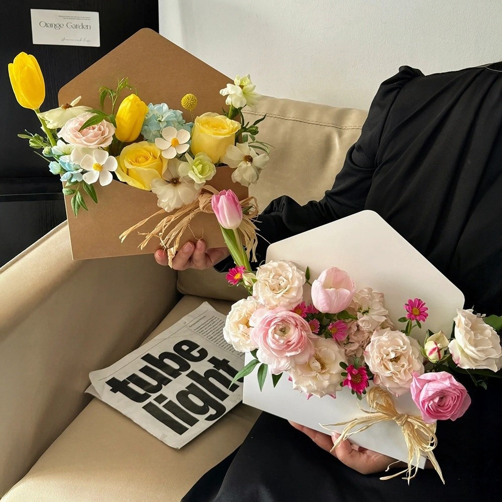 Envelope Shaped Cardboard Flow - огляд і ціна The Florist Supply Shop