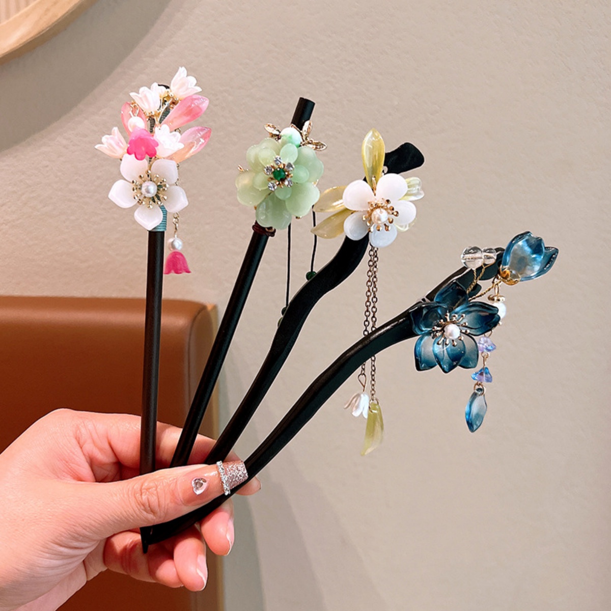 Exquisite Flower Tassel Wooden - огляд і ціна Supply Florist