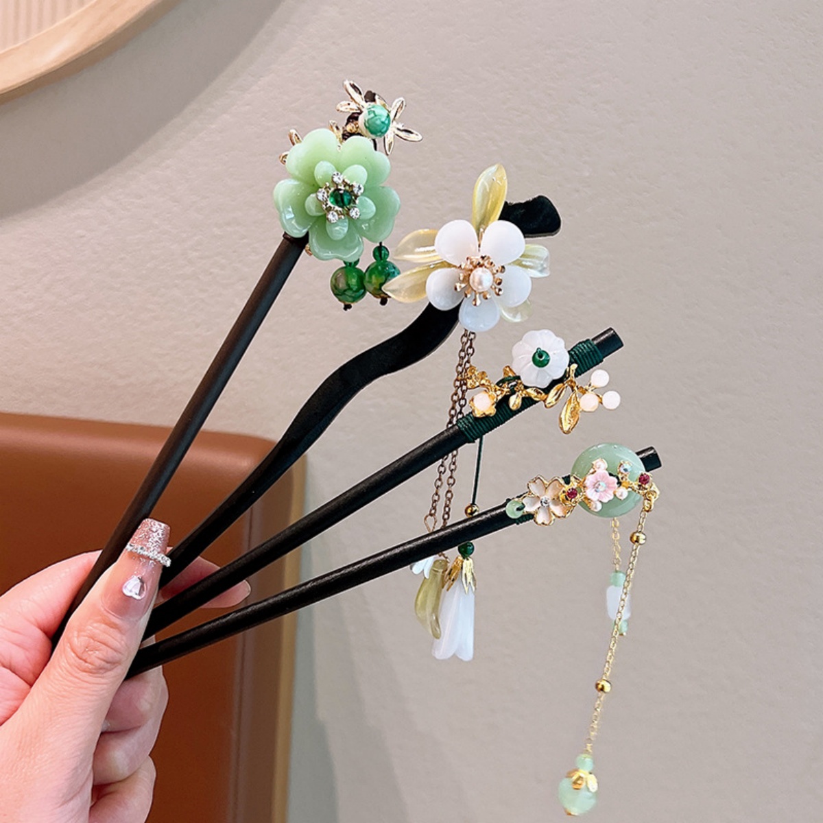 Exquisite Flower Tassel Wooden - огляд і ціна Supply Florist